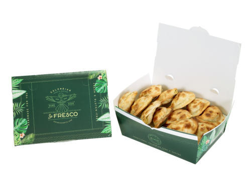 So Fresco Custom Printed Carry Out Boxes high quality, leak and grease resistant containers will serve everything from hot appetizers to cold desserts. The locking and ventilation features on top of each box keep food warm and fresh, but still allow for easy stacking. Printed Take Out Boxes, Specialty Food Carry Out, White Paper Box, Take Out Box, Grease Resistant Box, Nestable Take-out Boxes, Upscale Packaging Design, Vented Empanada Box, Recycled And Recyclable, Made in the USA.